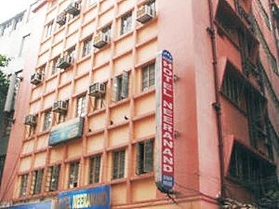 Neeranand Dalhousie- A Pure Vegetarian Hotel Колката Екстериор снимка