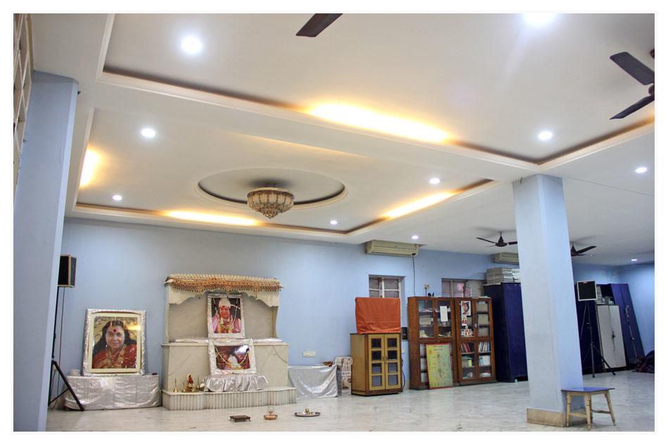 Neeranand Dalhousie- A Pure Vegetarian Hotel Колката Екстериор снимка